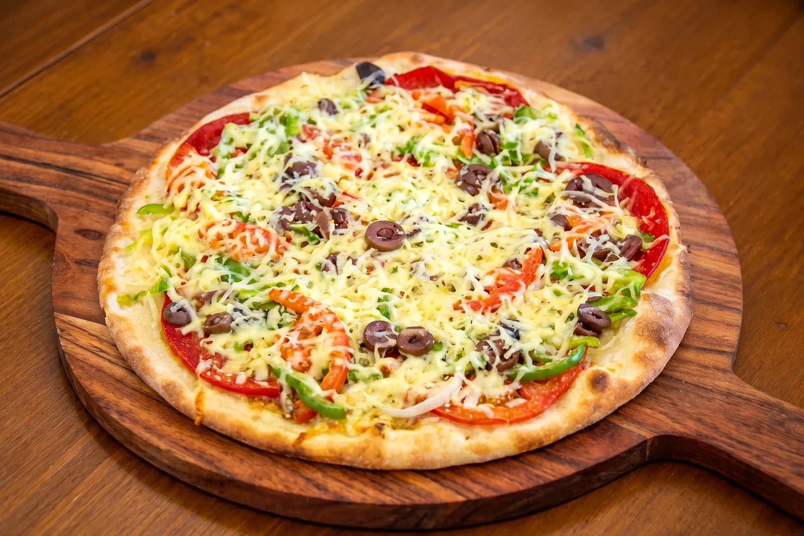 Salami pizza